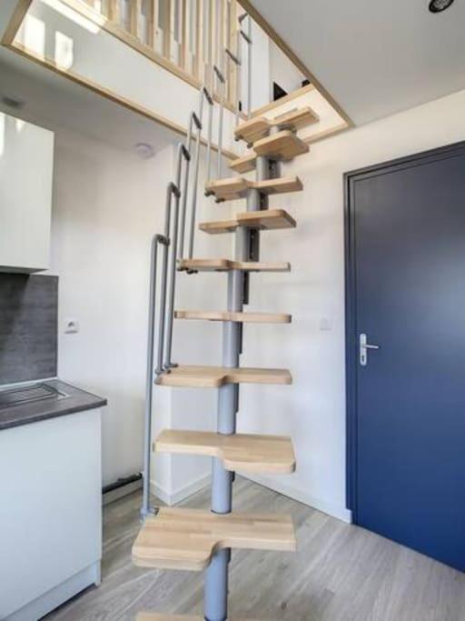 Atypique T1 Duplex - Wifi .Parking .Proche .Gare Lejlighed Saint-Quentin  Eksteriør billede