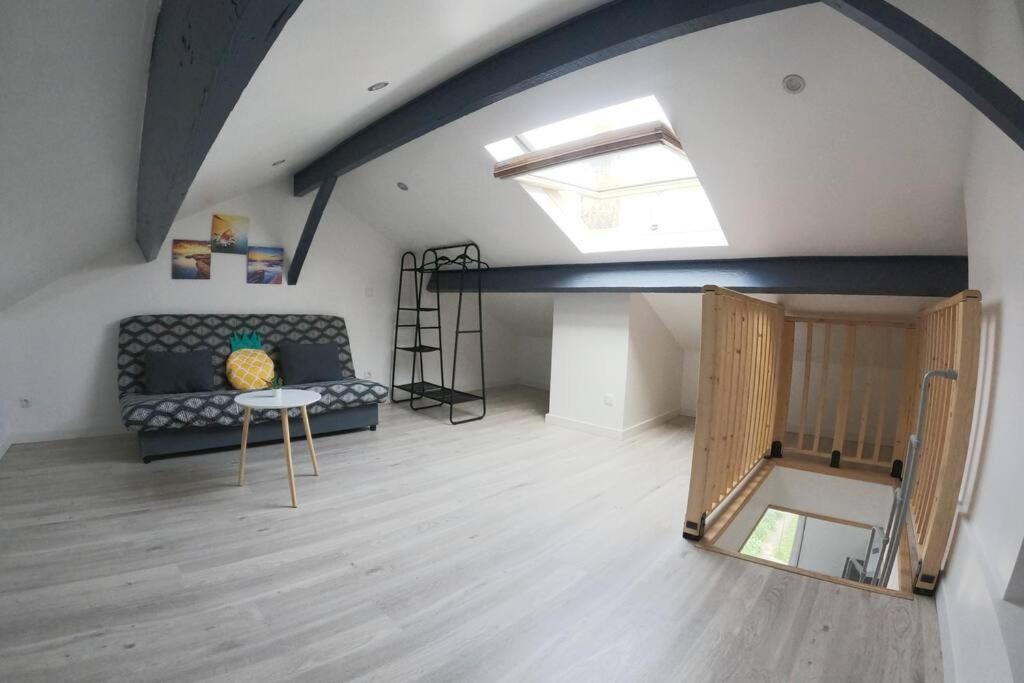 Atypique T1 Duplex - Wifi .Parking .Proche .Gare Lejlighed Saint-Quentin  Eksteriør billede