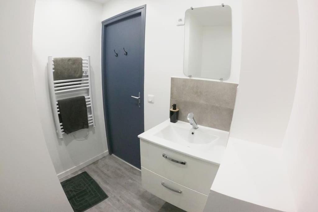Atypique T1 Duplex - Wifi .Parking .Proche .Gare Lejlighed Saint-Quentin  Eksteriør billede